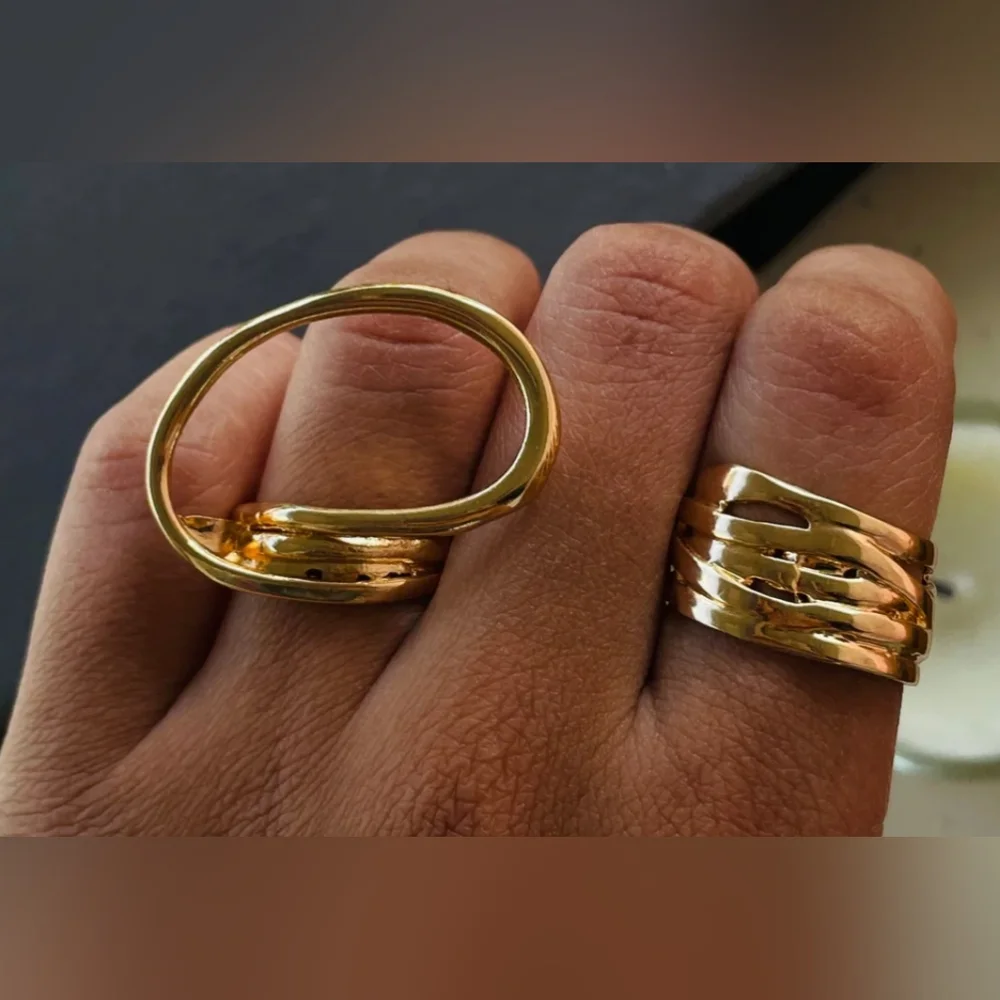 Twist Ring NWT Set of 2 Gold Rings